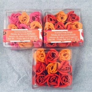 NWT New Scented Soap Floral Petals Apricot Peach + Sweet Pea Scent Set of 3 Home